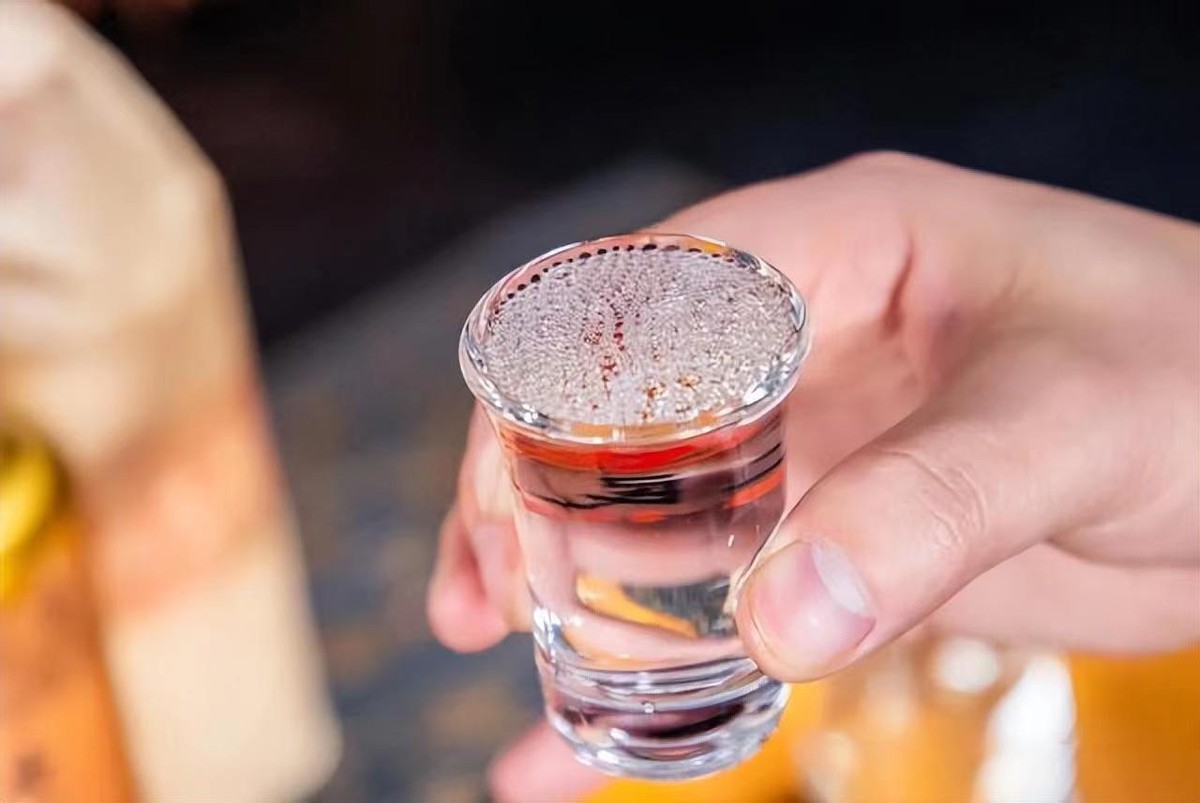 酒后口渴什么原因是喝了劣质酒吗,喝完酒口渴是好还是坏