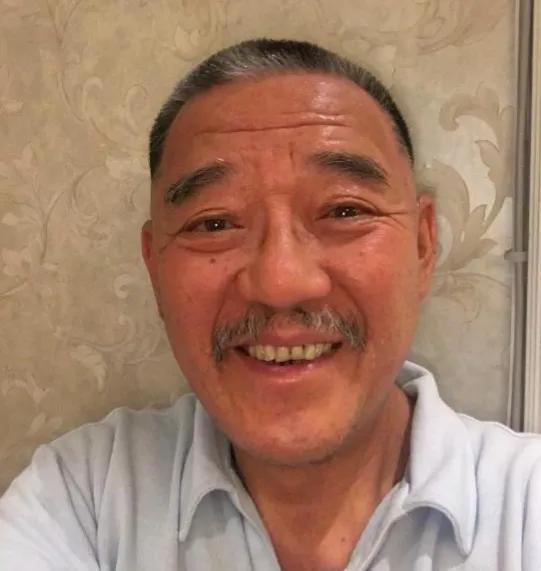 李立群难得一遇居家老戏骨,李立群谈外貌才情财力