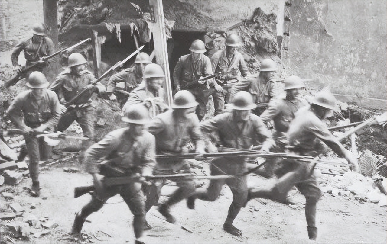 *兽禽**师团的覆灭：端着*刀刺**去硬刚盟军，结果被打到怀疑人生