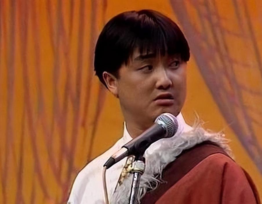 藏族歌手洛桑个人资料,藏族歌手洛桑照片大全