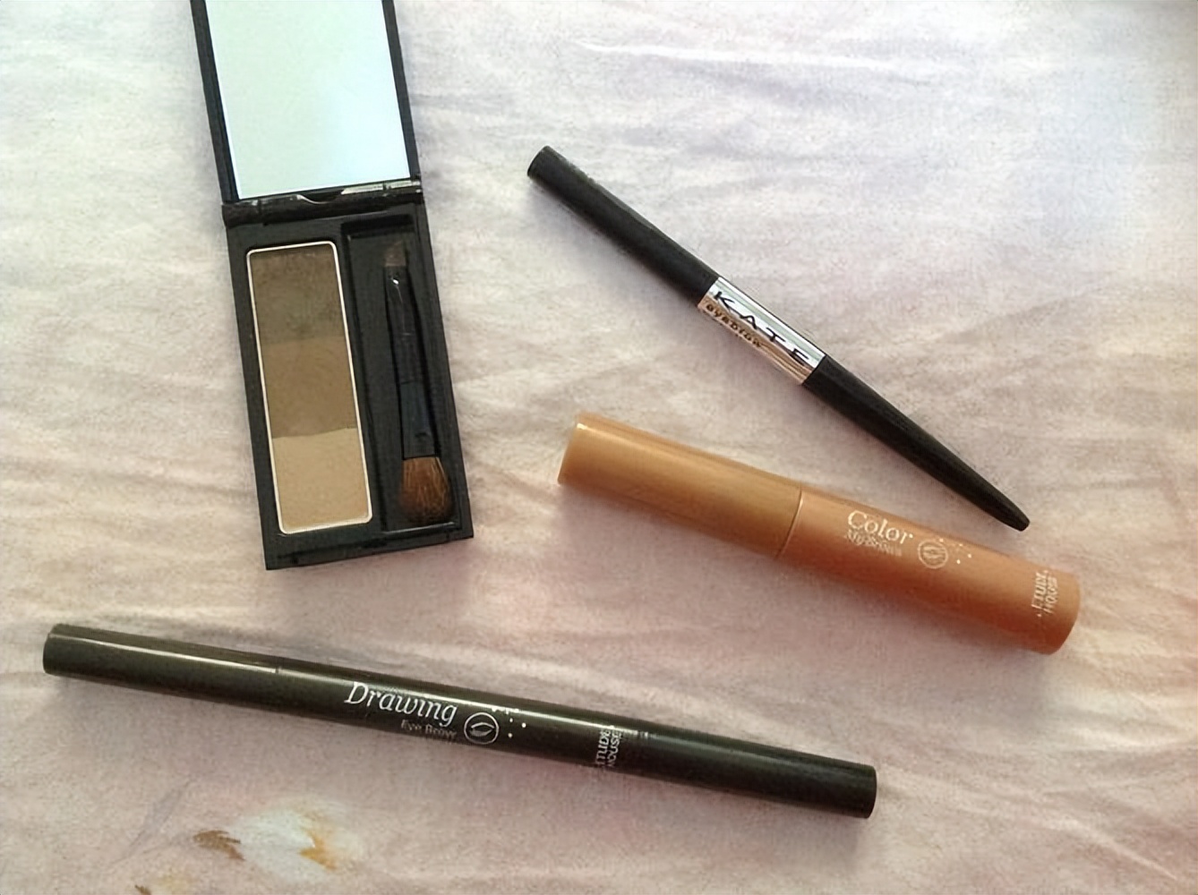 十大过期化妆品的妙用,过期护肤品妙用