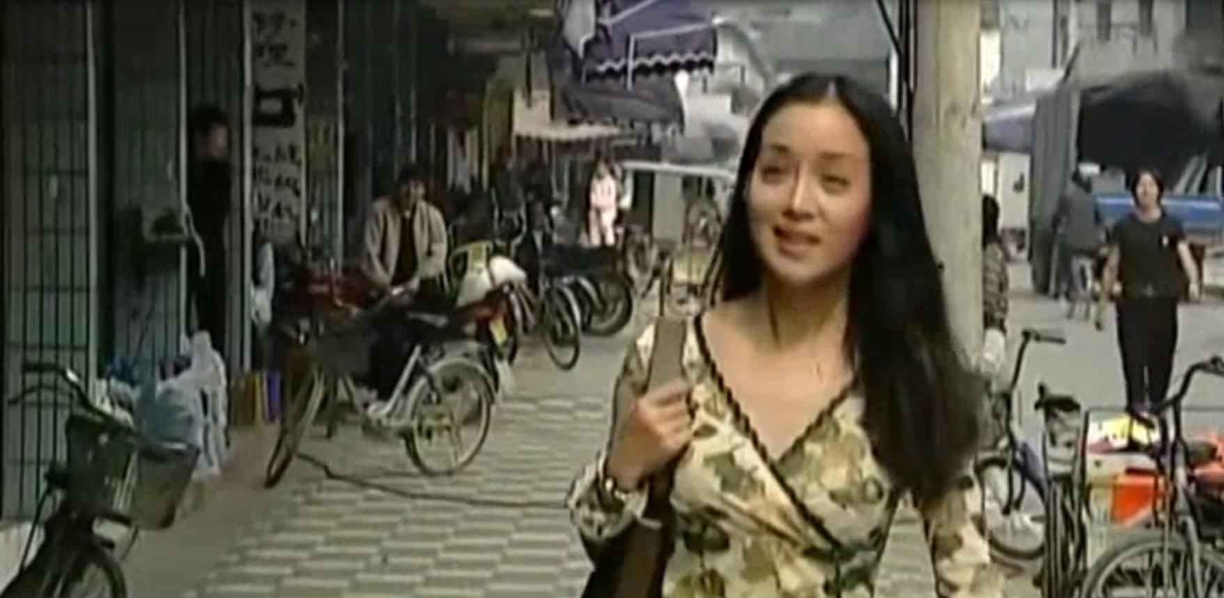 人性与欲望交织的*理片伦**，丈夫抛弃糟糠之妻，结局让他后悔万分