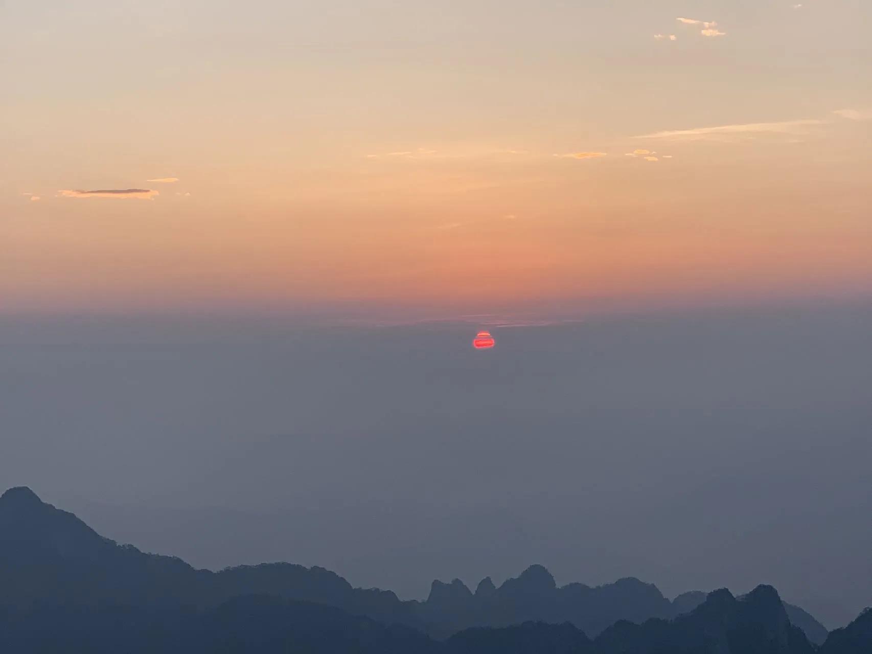 黄山归来不看岳（黄山两日漫游线路攻略）