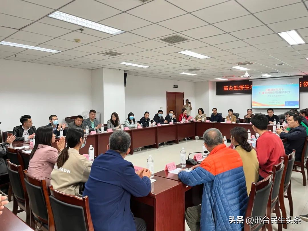 今天上午10点开播!《生活大家帮》,有事打电话!