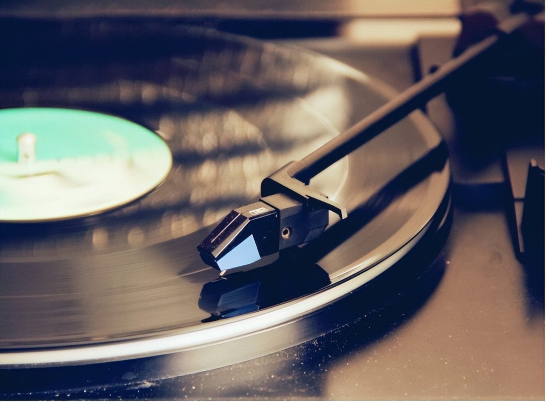 人工耳蜗进口的2023多少钱,国产人工耳蜗和进口差距