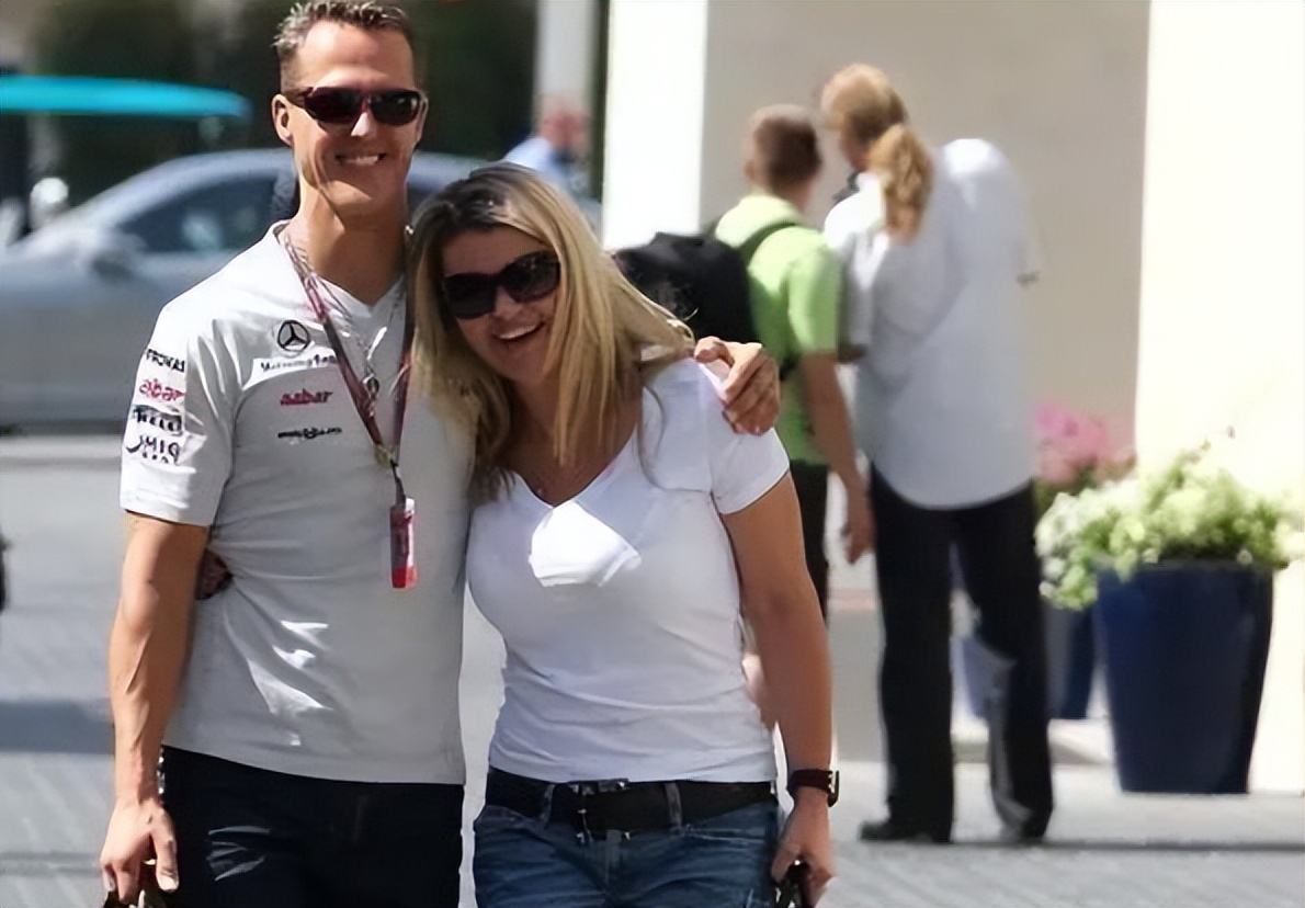 车王舒马赫昏迷10年“苏醒”,昏迷6年的车王舒马赫终于苏醒