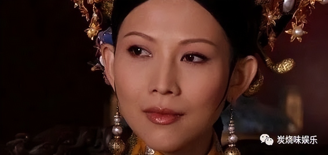甄嬛传卸妆视频,甄嬛传皇后卸妆后摘耳环