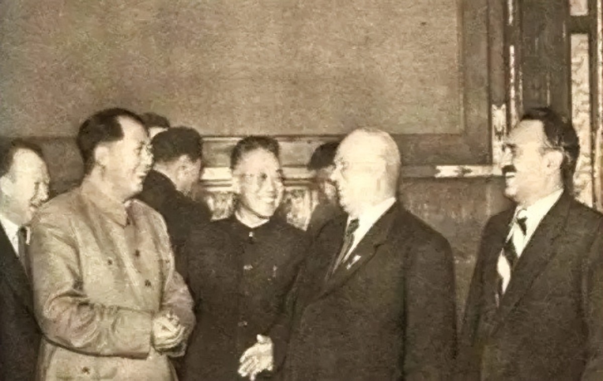 斯大林送主席的座驾：重达7.7吨的庞然大物