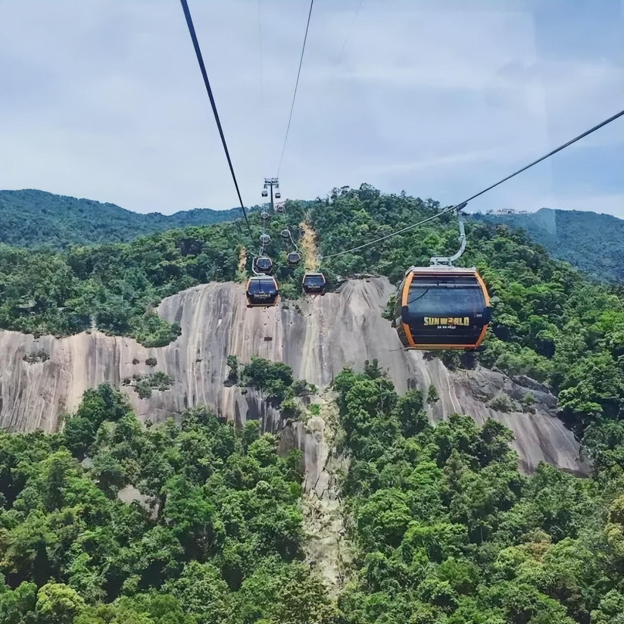 岘港旅游住哪里好,岘港旅游云端漫步