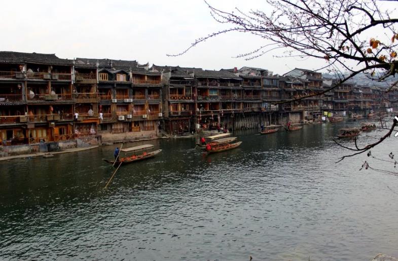 一分钟读懂桃花源记,真正厉害的人都是看得懂文言文的