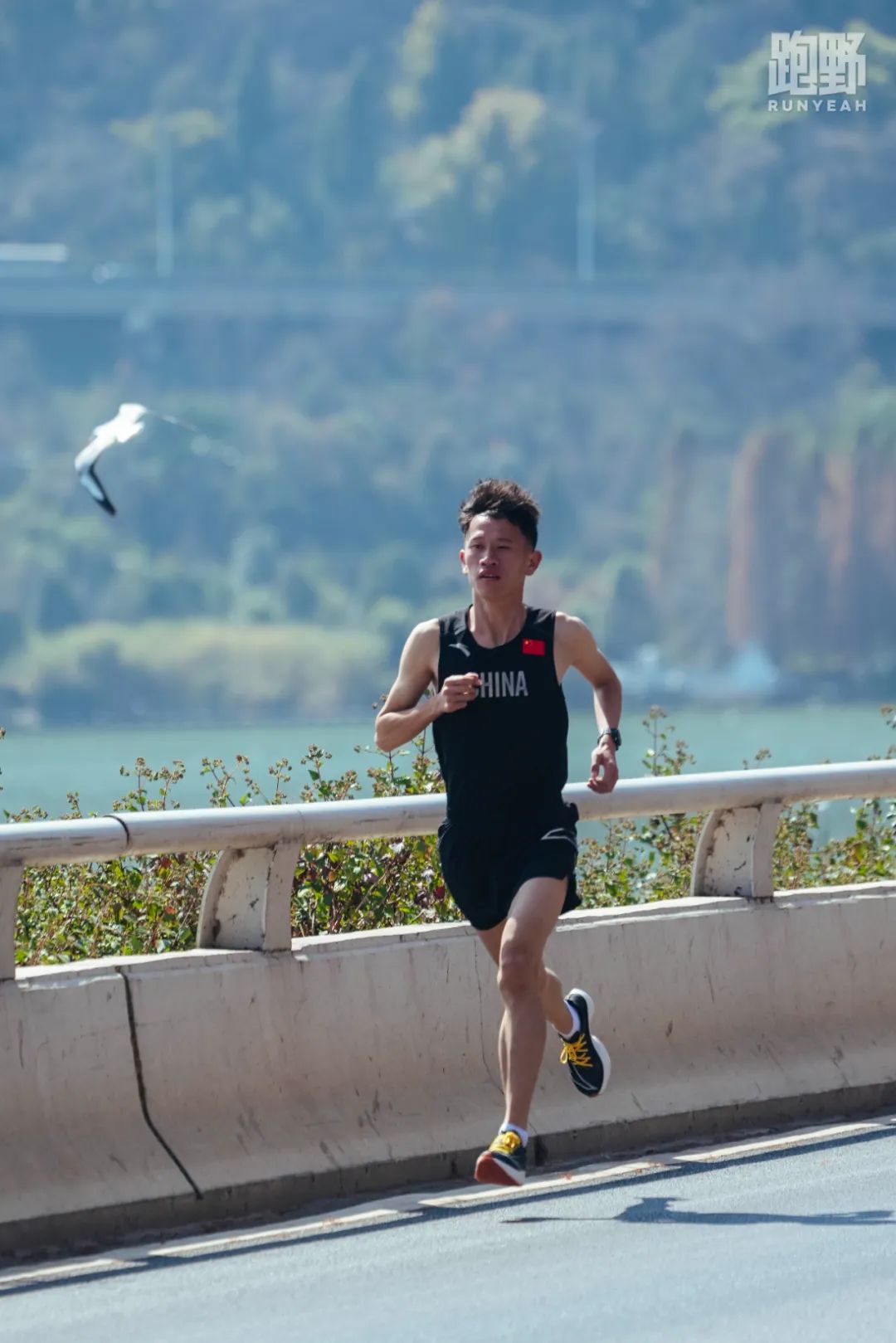 厦马限量版跑鞋,竞速跑鞋顶级