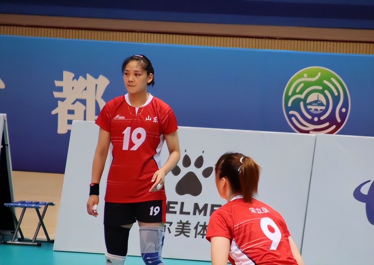 前中国女排接应,中国女排队员丁霞加盟波兰联赛