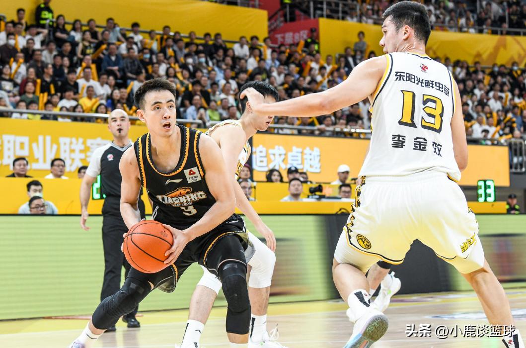 残阵辽篮2比2扳平广厦！两位老将成奇兵，张镇麟狂轰23+7完成救赎