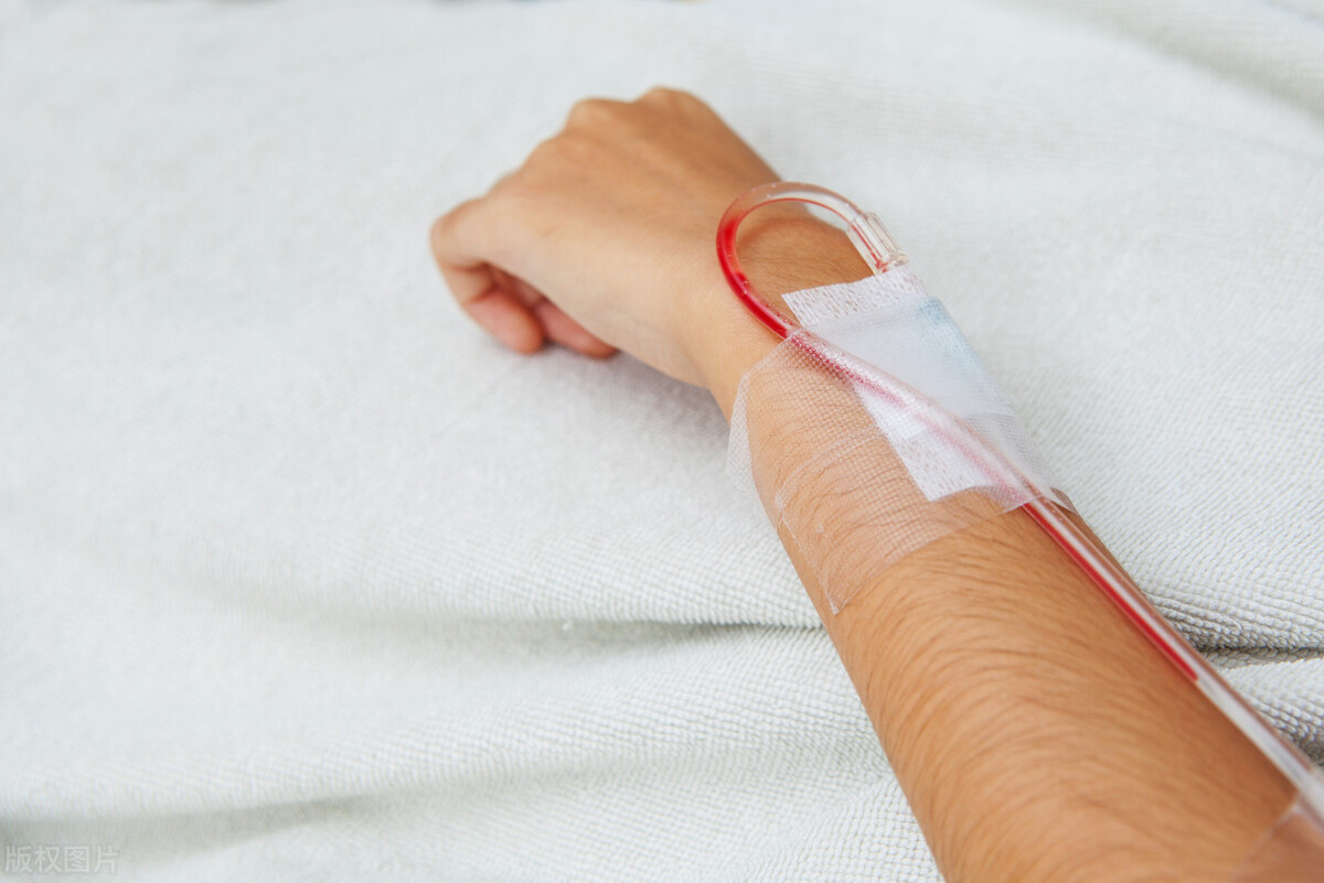 肺癌免疫和化疗治疗后还能手术吗,中期肺癌要开胸吗