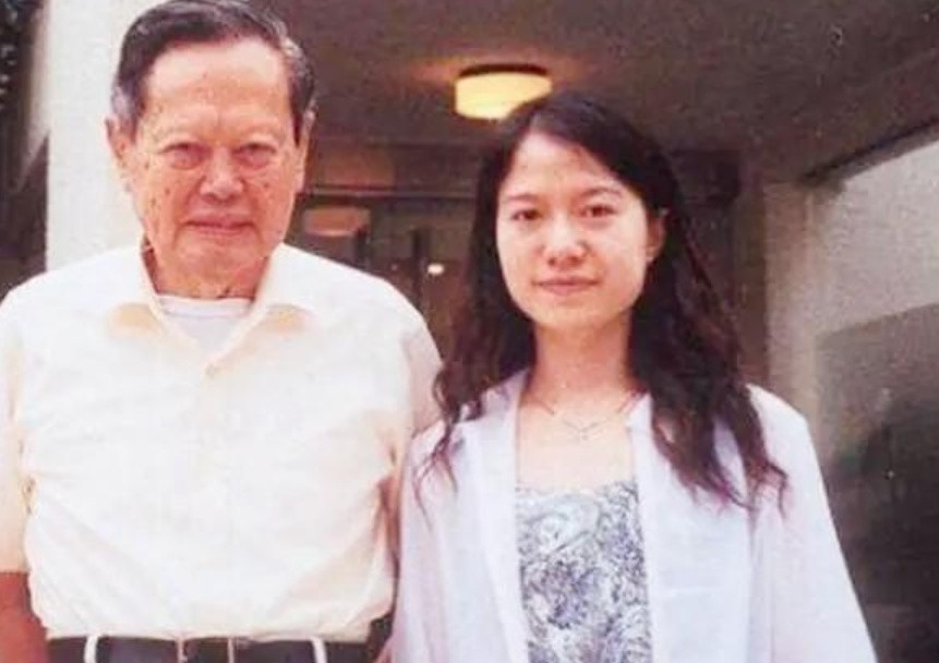 杨振宁跟翁帆分手了吗,杨振宁和翁帆之间真的有爱情吗