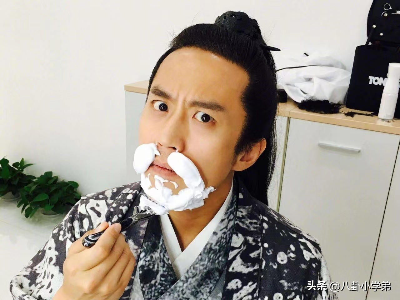 微博之夜，流量至上、拜高踩低，都在这张座位表上体现得淋漓尽致