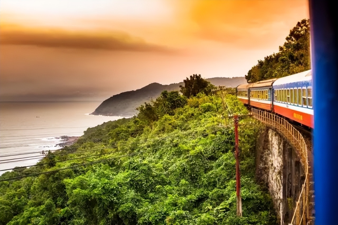 岘港旅游住哪里好,岘港旅游云端漫步
