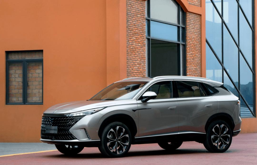 荣威rx5max对比瑞虎8鲲鹏版,荣威rx5plus和瑞虎8对比