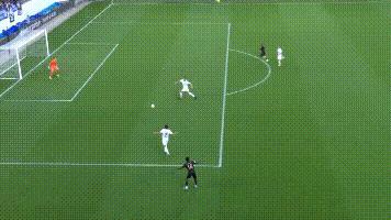 0-2爆冷英超卫冕欧冠输过保级球队,曼联最惨痛的比分