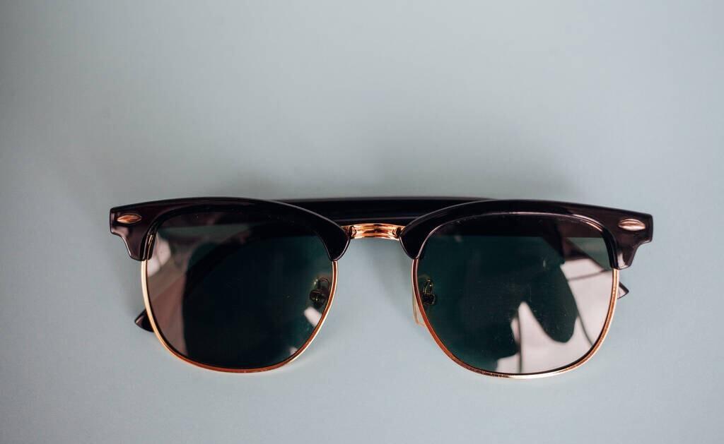 如果眼镜镜片有刮痕了怎么办,眼镜镜片有刮痕怎么办