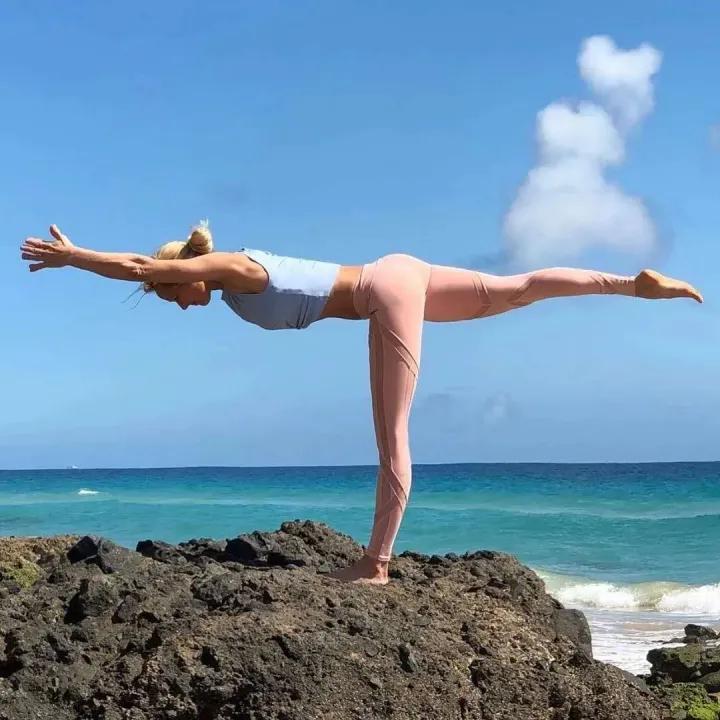 产后瑜伽让你重回少女身材,孕妇瑜伽对产后修复的好处