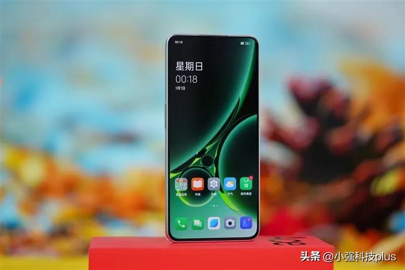 最新款手机哪款最合适入手,近期发布的手机哪款最好性价比高