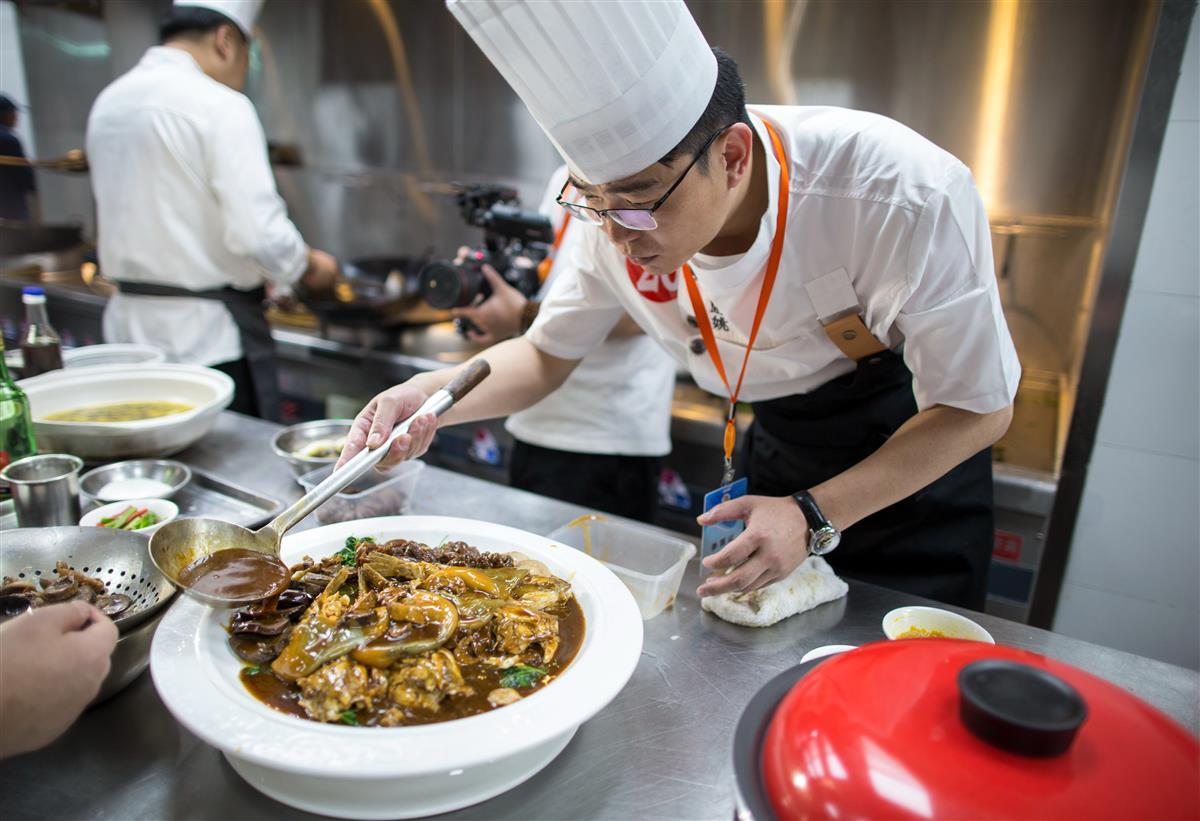 江苏南通女子网售河豚鱼干遭起诉,女子网售河豚鱼干被起诉官方
