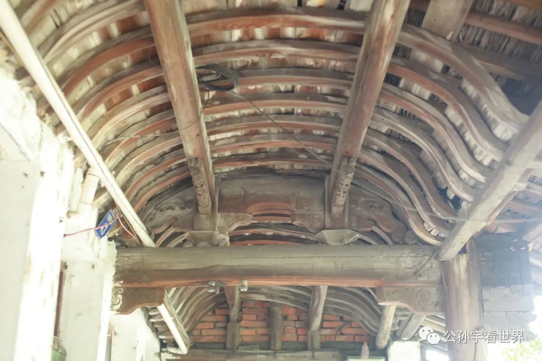 徜徉在古色古香,徜徉于千年古城老街