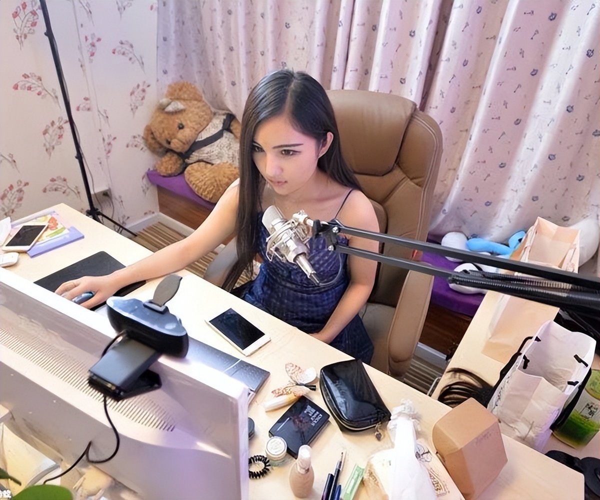 315点名诱骗老人直播间被封,315曝光老人骗局直播