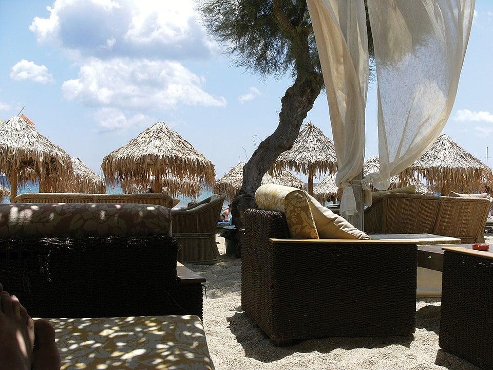 希腊永居转欧盟永居条件怎么样 (希腊购房住满四年获欧盟永居)