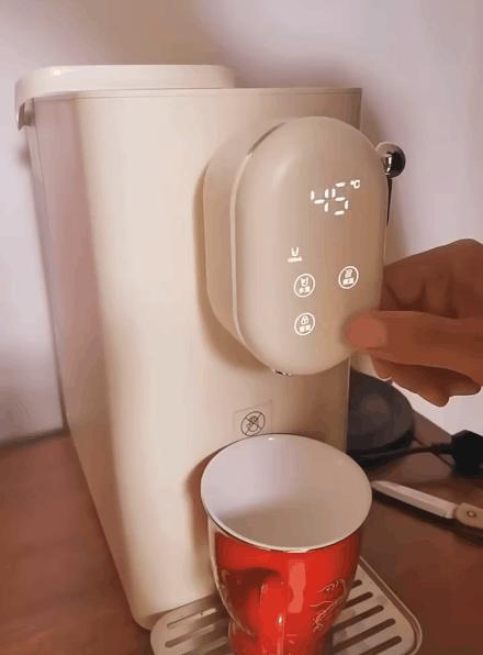 烧水壶和即热饮水机哪个好,即热式饮水机和恒温壶哪个好