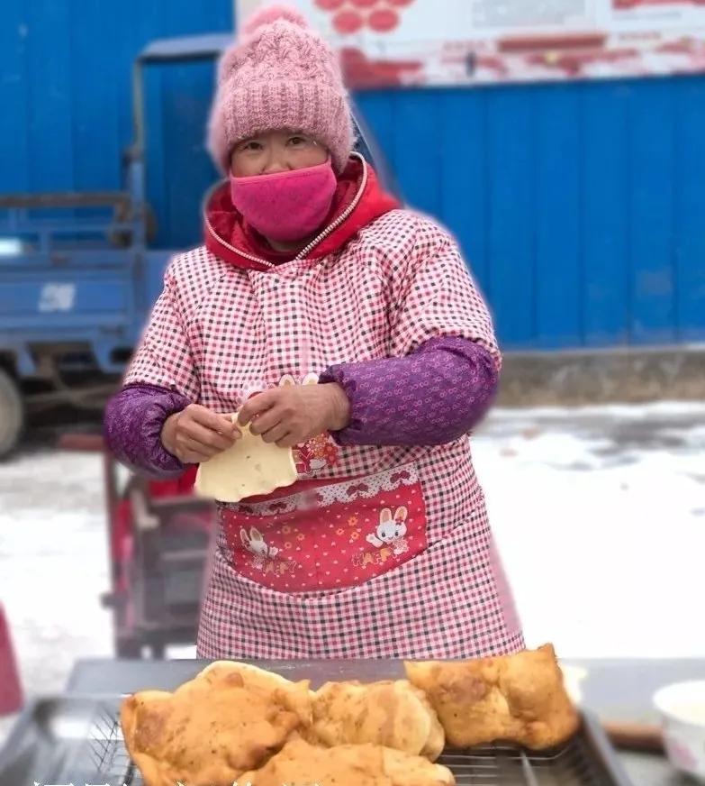 农家小院油饼的做法,南京美食油饼做法