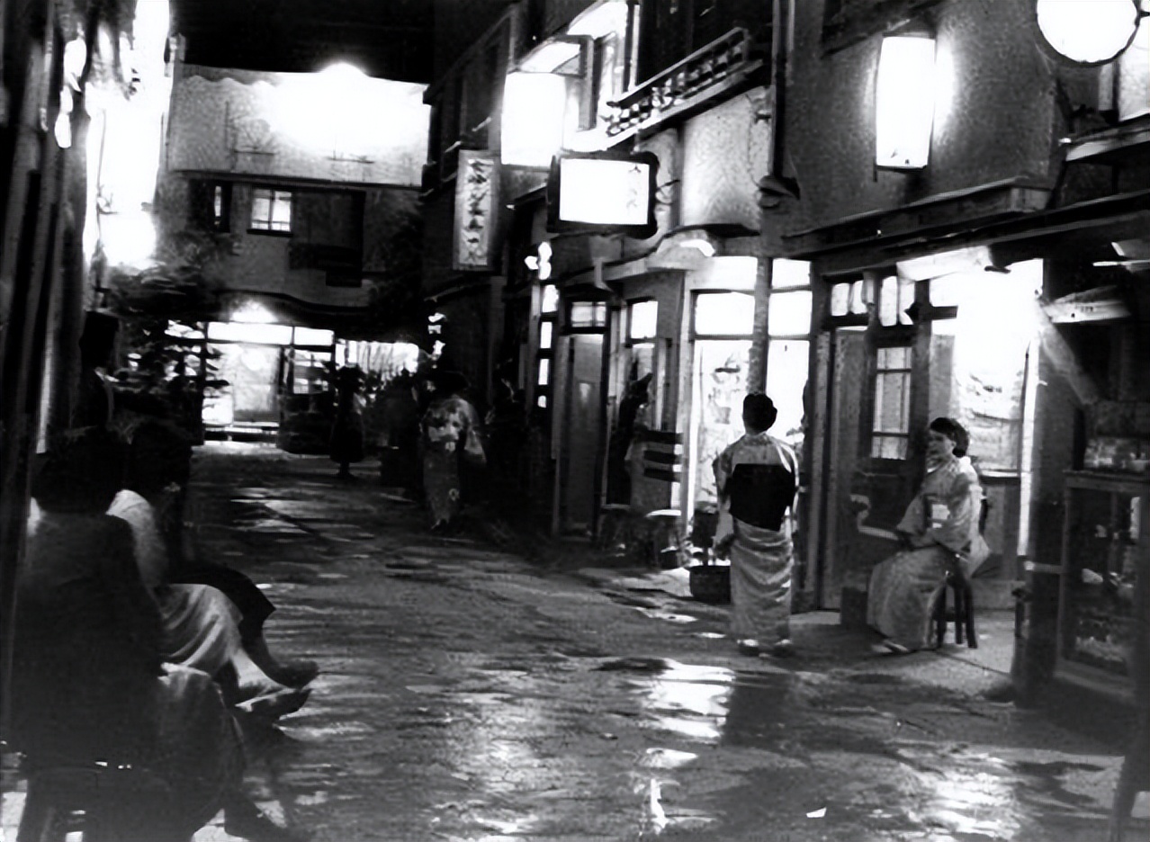 日本的风俗业占gdp,日本的风俗文化产业