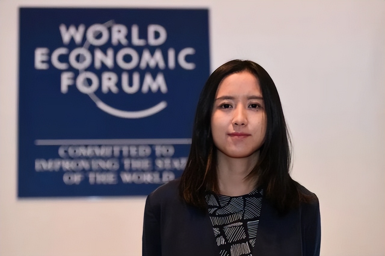 摩拜单车创始人胡玮炜卖了多少钱,ofo共享单车的创始人戴威