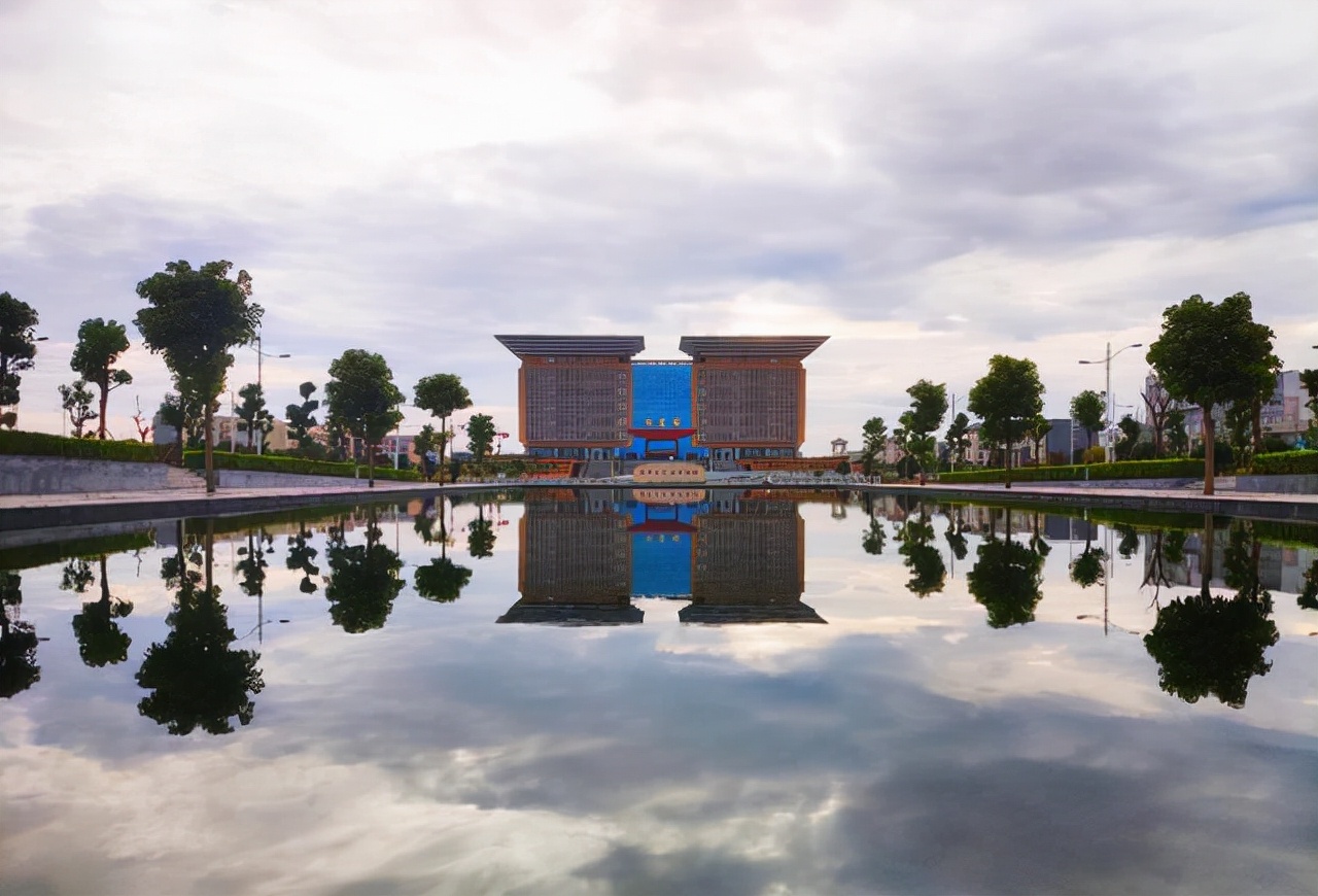 广西有几所公办二本大学,广西大学马克思主义学院