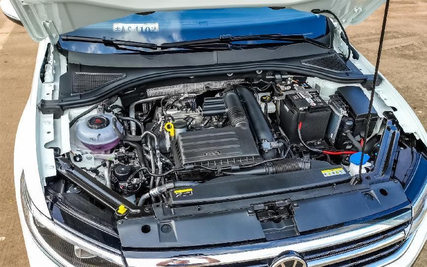 一汽宝来传奇试驾,一汽大众宝来传奇手动领先型