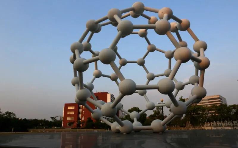 华东理工大学和哈尔滨工程大学,552分能冲哈尔滨工程大学吗