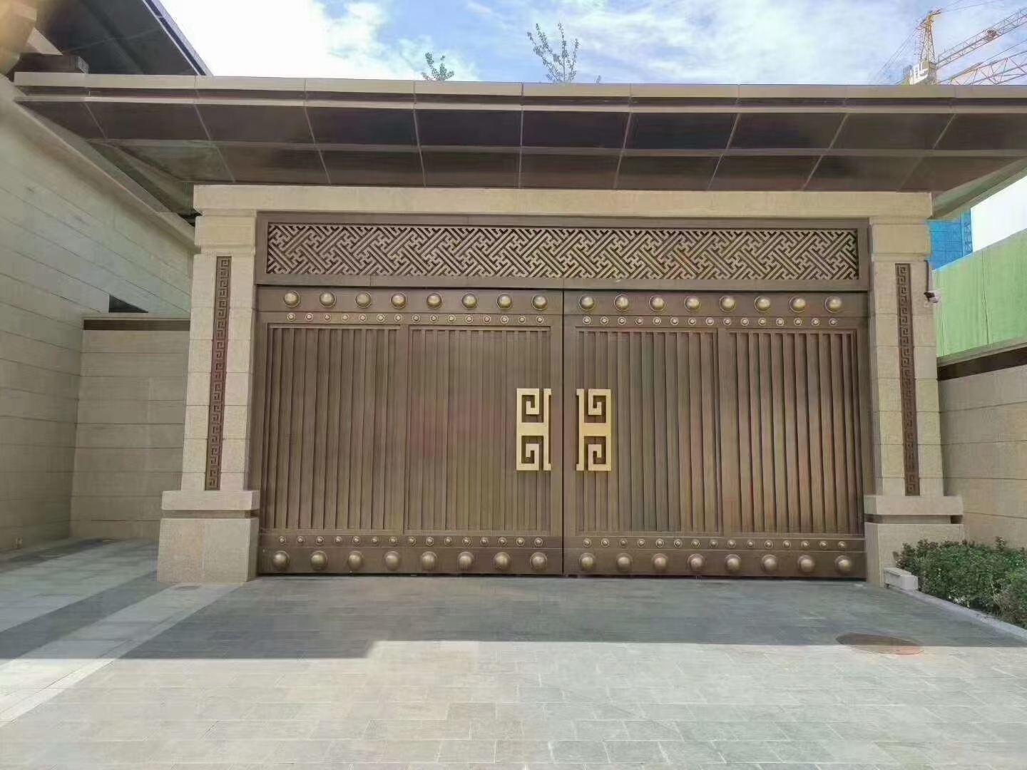 新中式别墅铜门单门新款,别墅用什么品牌的铜门好