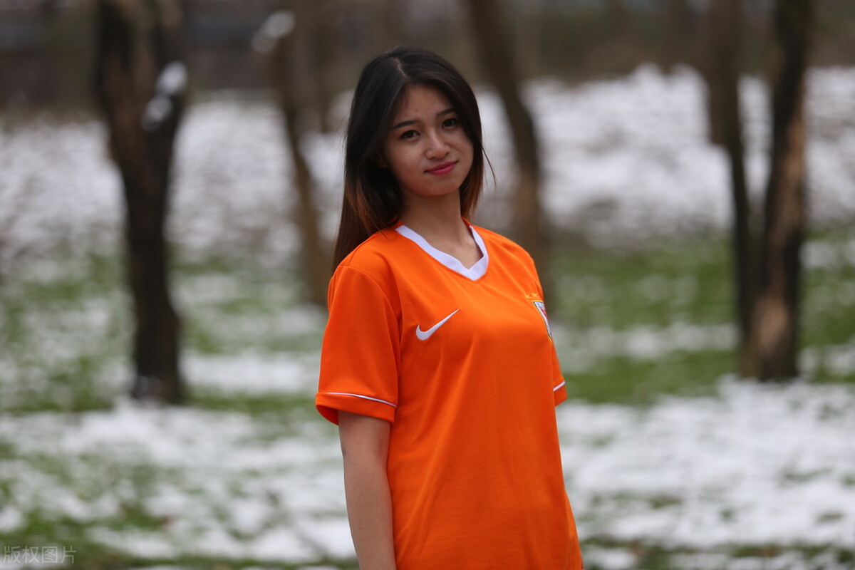 鲁能泰山足球宝贝图片,鲁能足球宝贝