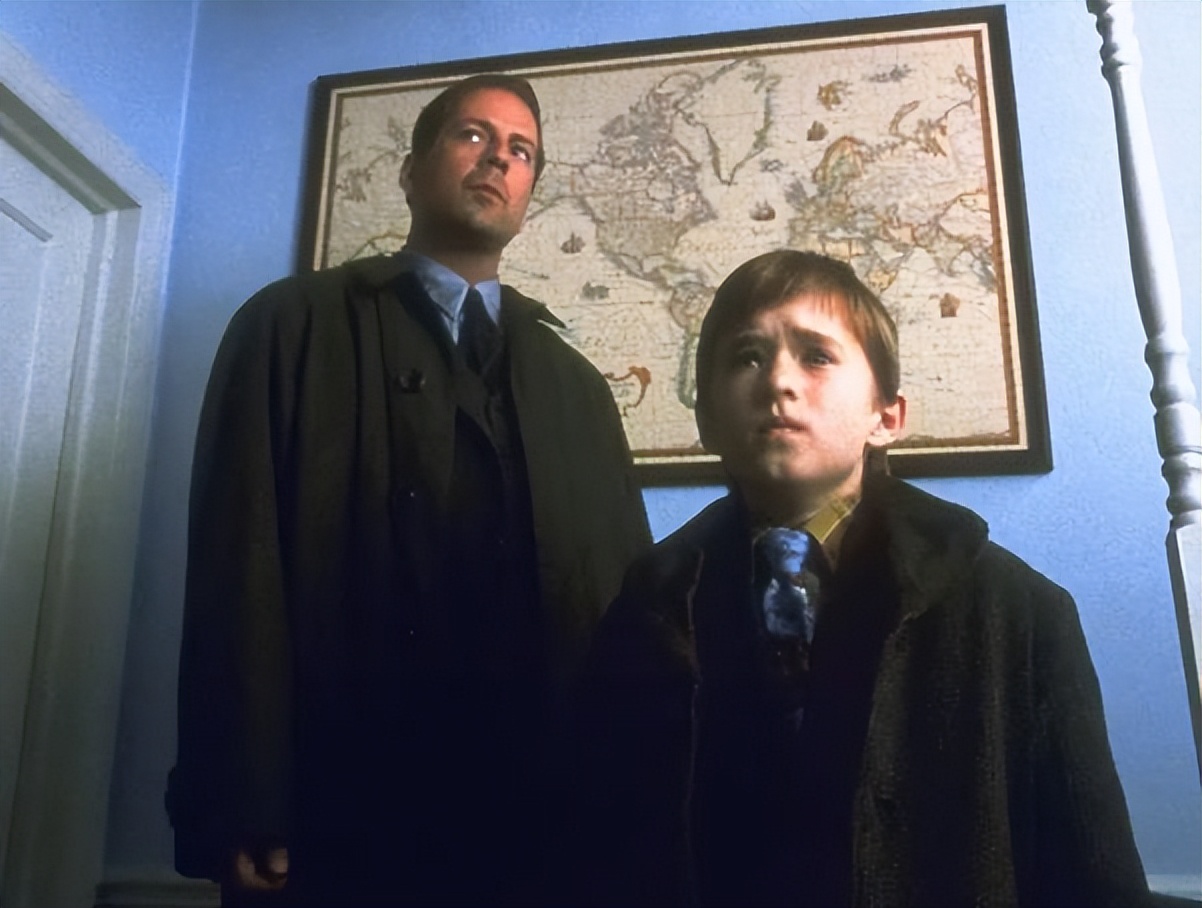 悬疑烧脑电影排行榜前十名,十部绝佳悬疑电影全程烧脑无尿点