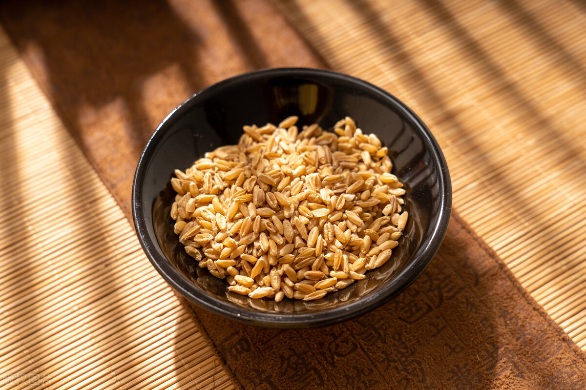 肺癌晚期全身出汗又冷怎么回事,肺癌患者老是出汗是怎么回事