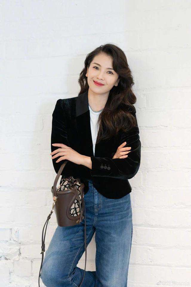 被“贤妻”*绑捆**的人生：刘涛曾经有多风光，现在就有多失意