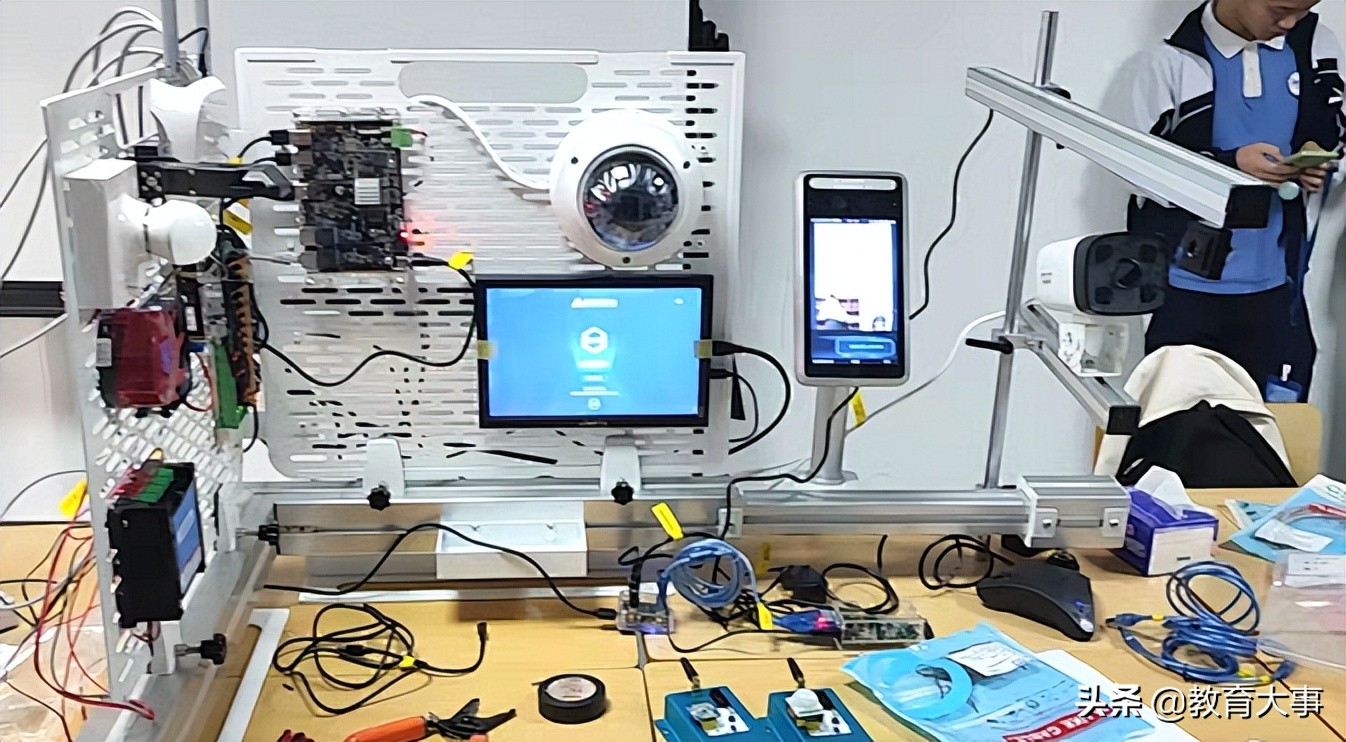 孩子读职校出来有什么出路,孩子读职高真的就看不到希望了吗