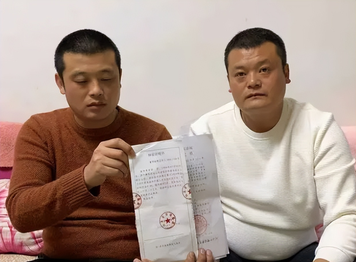 男子售卖4厘米钥匙扣,小伙子因手枪形状的钥匙扣被判刑