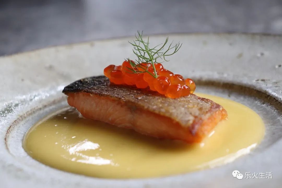 上海开业10个月获米其林餐厅,巴黎开业20年的米其林三星餐厅