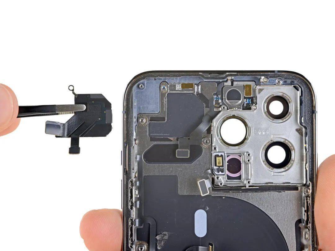 iphone后面长什么样子,iphone屏幕内部掉漆