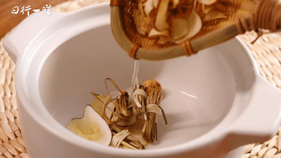 五心烦热失眠吃什么食疗,五心燥热心烦失眠口燥的食疗方式