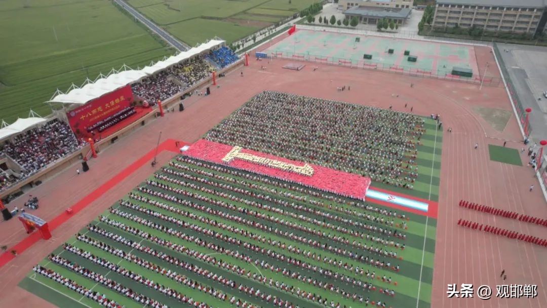 以爱之名育心成长主题活动,成人礼仪式学校举办