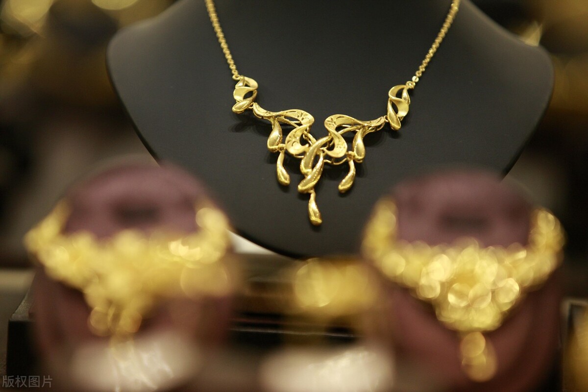 黄金首饰怎么清洗才光亮如新,黄金首饰怎么洗才能洗干净