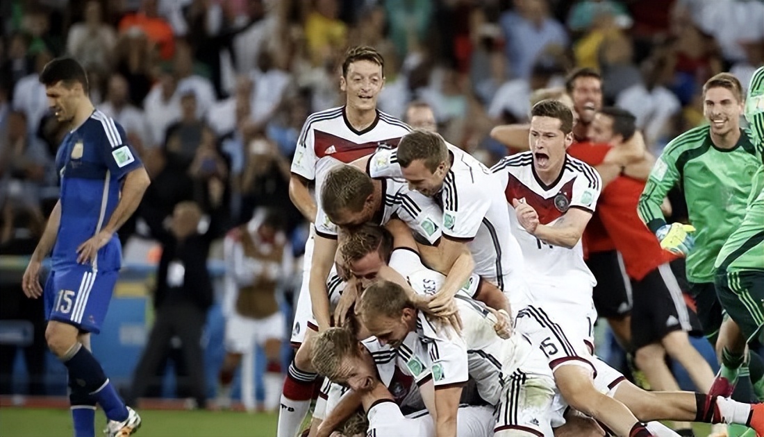 2018年世界杯精彩解说集锦,点燃全场世界杯